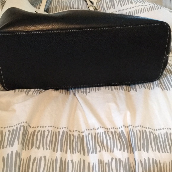 Tory Tote - Picture 5 of 7